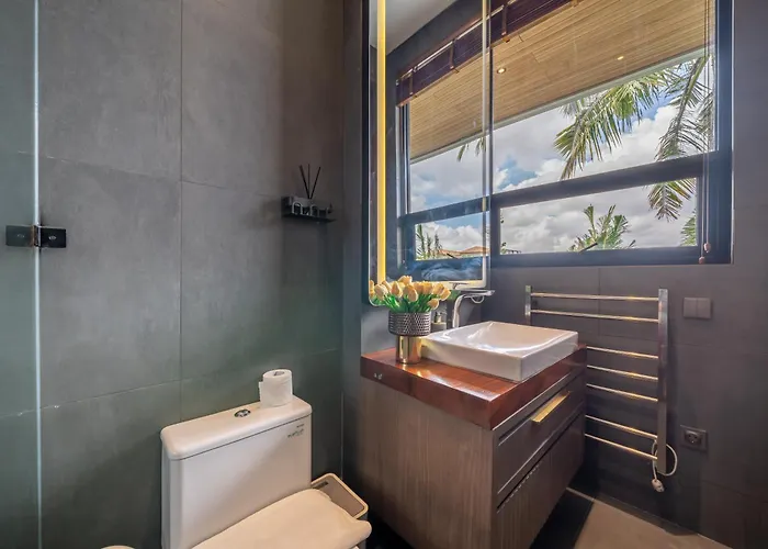 Lila - Family And Group Retreat With Private Pool In Pererenan * Canggu (Bali)