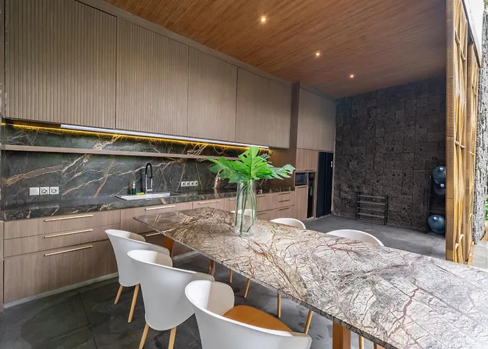 Villa Lila - Family And Group Retreat With Private Pool In Pererenan *