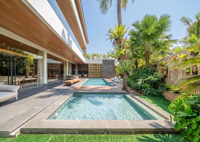 Lila - Family And Group Retreat With Private Pool In Pererenan Villa Canggu (Bali)