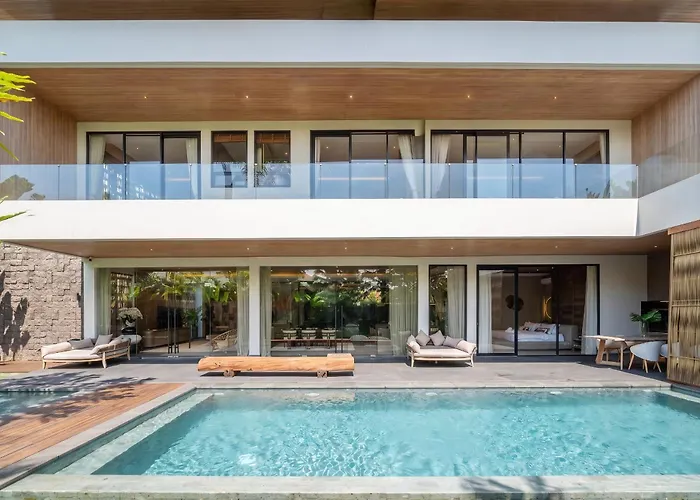 Lila - Family And Group Retreat With Private Pool In Pererenan Villa *